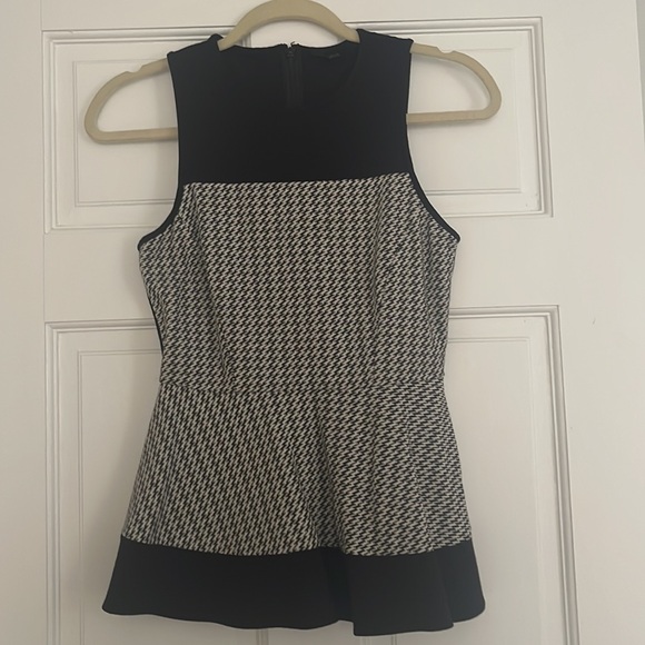Tibi Houndstooth Peplum Top - Picture 3 of 8